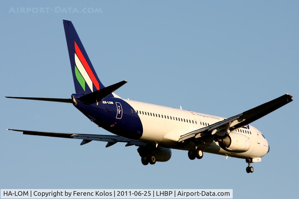 HA-LOM, 2004 Boeing 737-8Q8 C/N 30672, Ferihegy