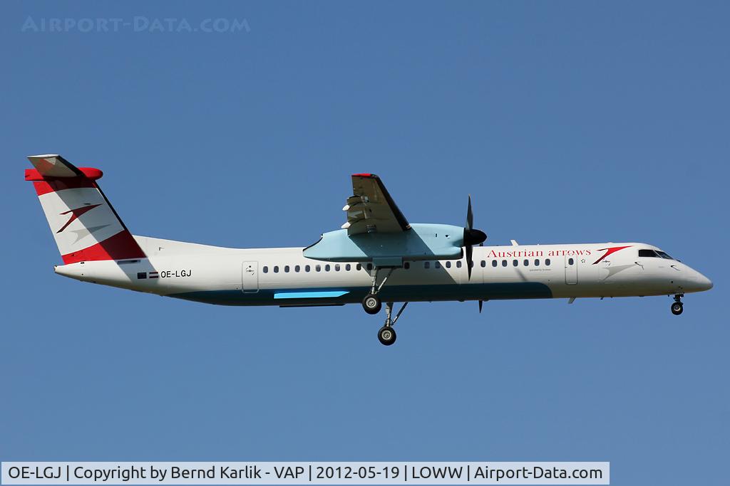 OE-LGJ, 2005 De Havilland Canada DHC-8-402Q Dash 8 C/N 4104, Approaching Rwy 11