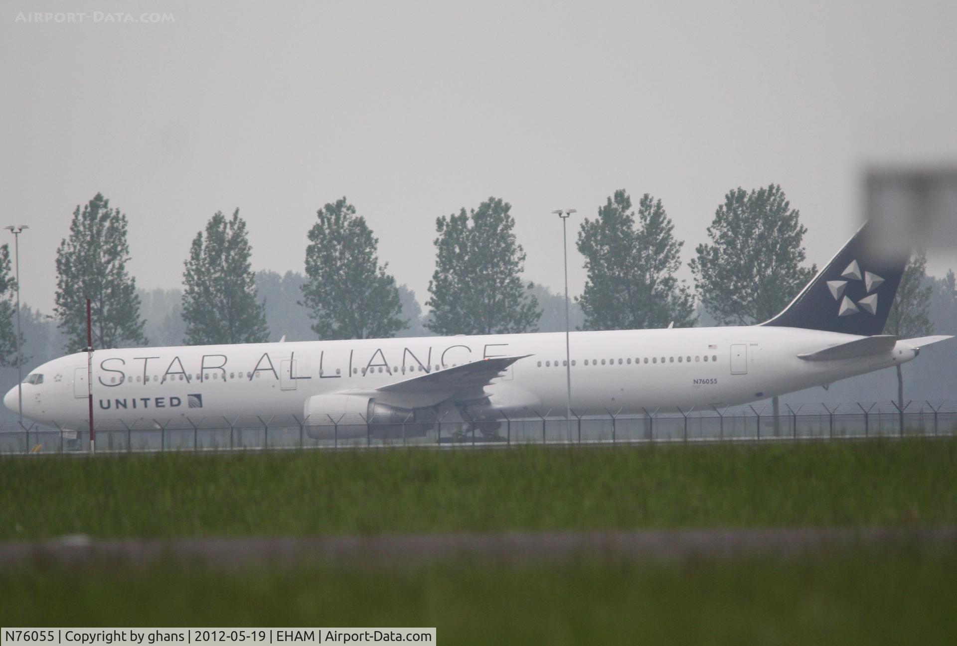 N76055, 2001 Boeing 767-424/ER C/N 29450, Star Alliance