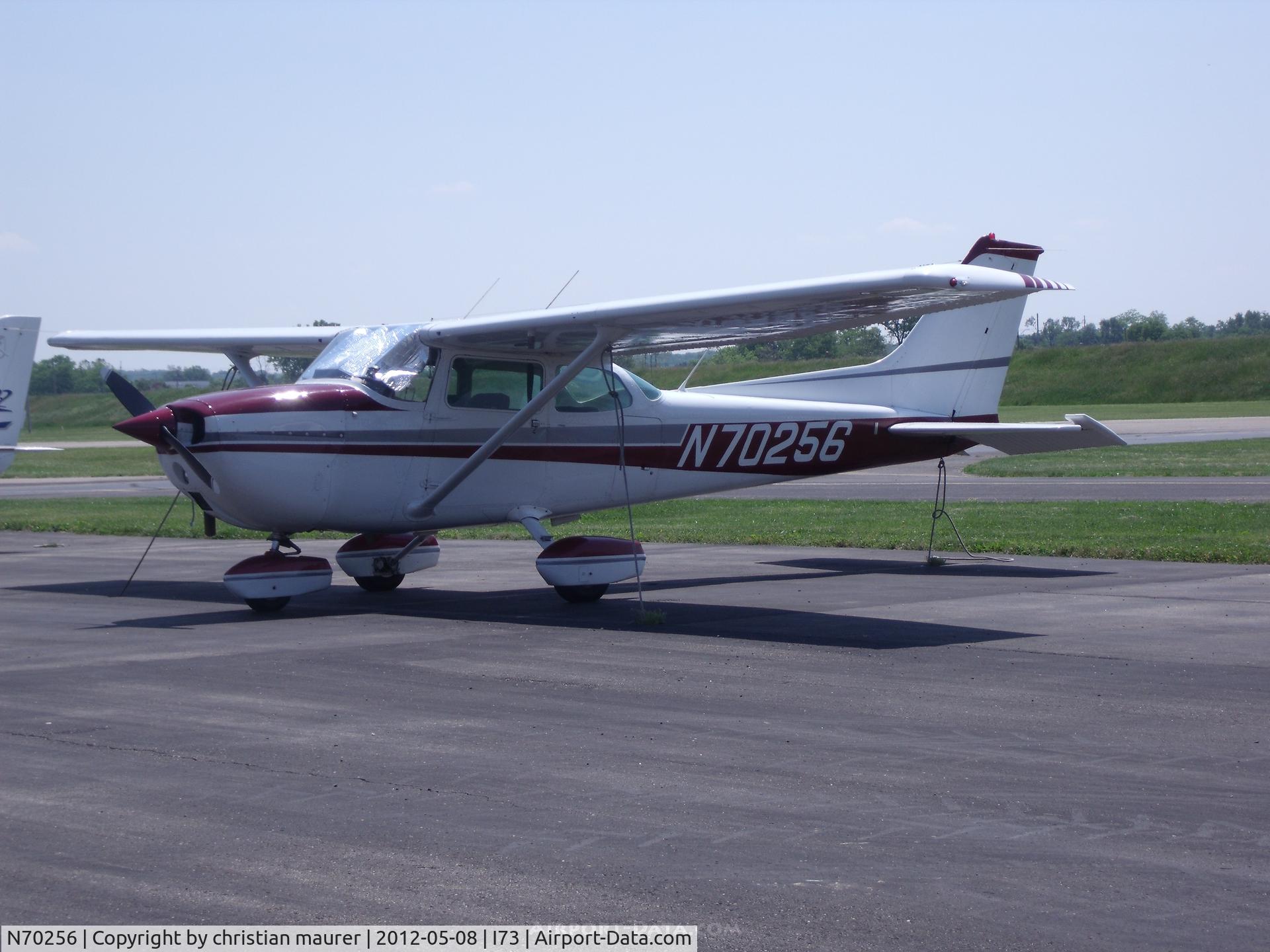 N70256, 1976 Cessna 172M C/N 17267199, cessna 172 parked at the ramp