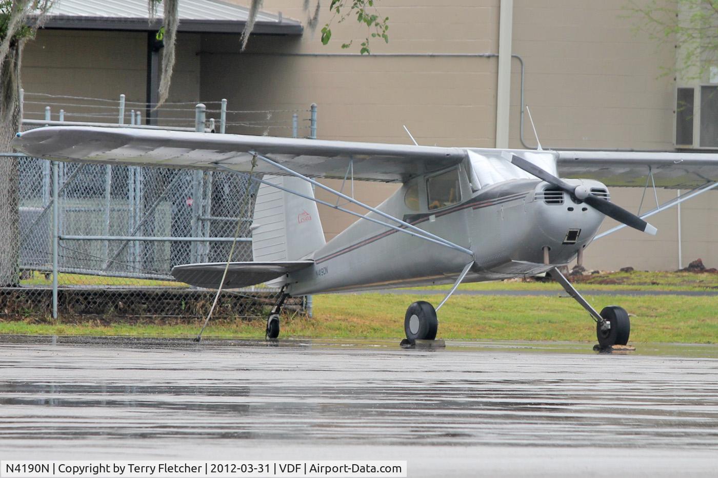 N4190N, 1947 Cessna 140 C/N 13661, At Tampa Executive