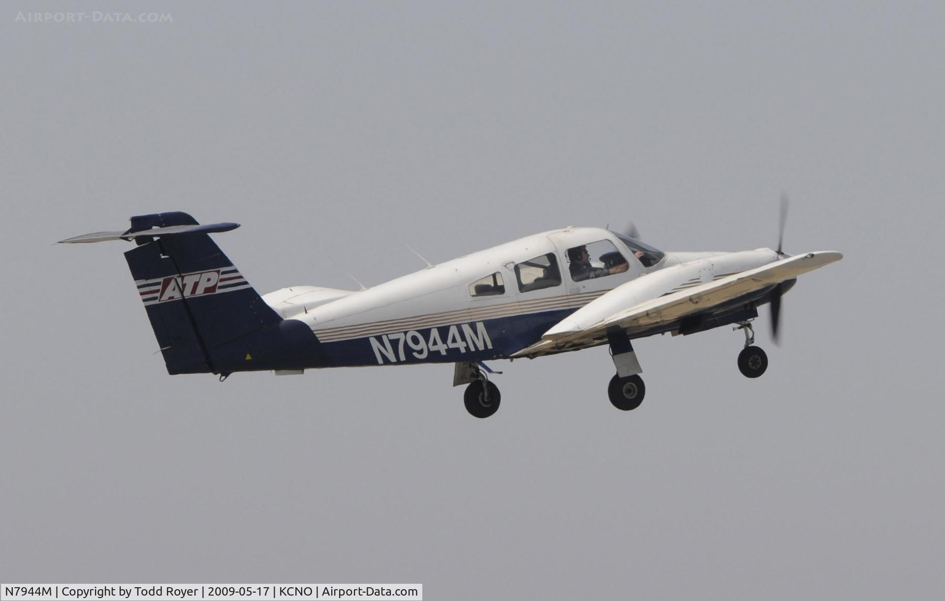 N7944M, 1979 Piper PA-44-180 Seminole C/N 44-7995031, Departing Chino
