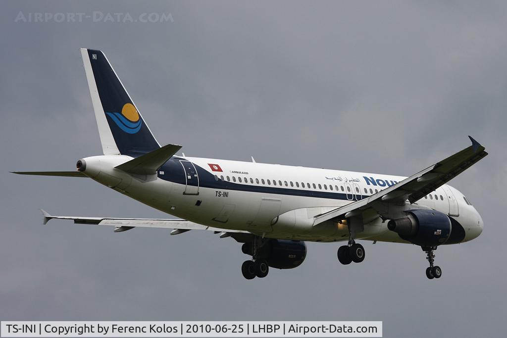 TS-INI, 1992 Airbus A320-212 C/N 301, Ferihegy