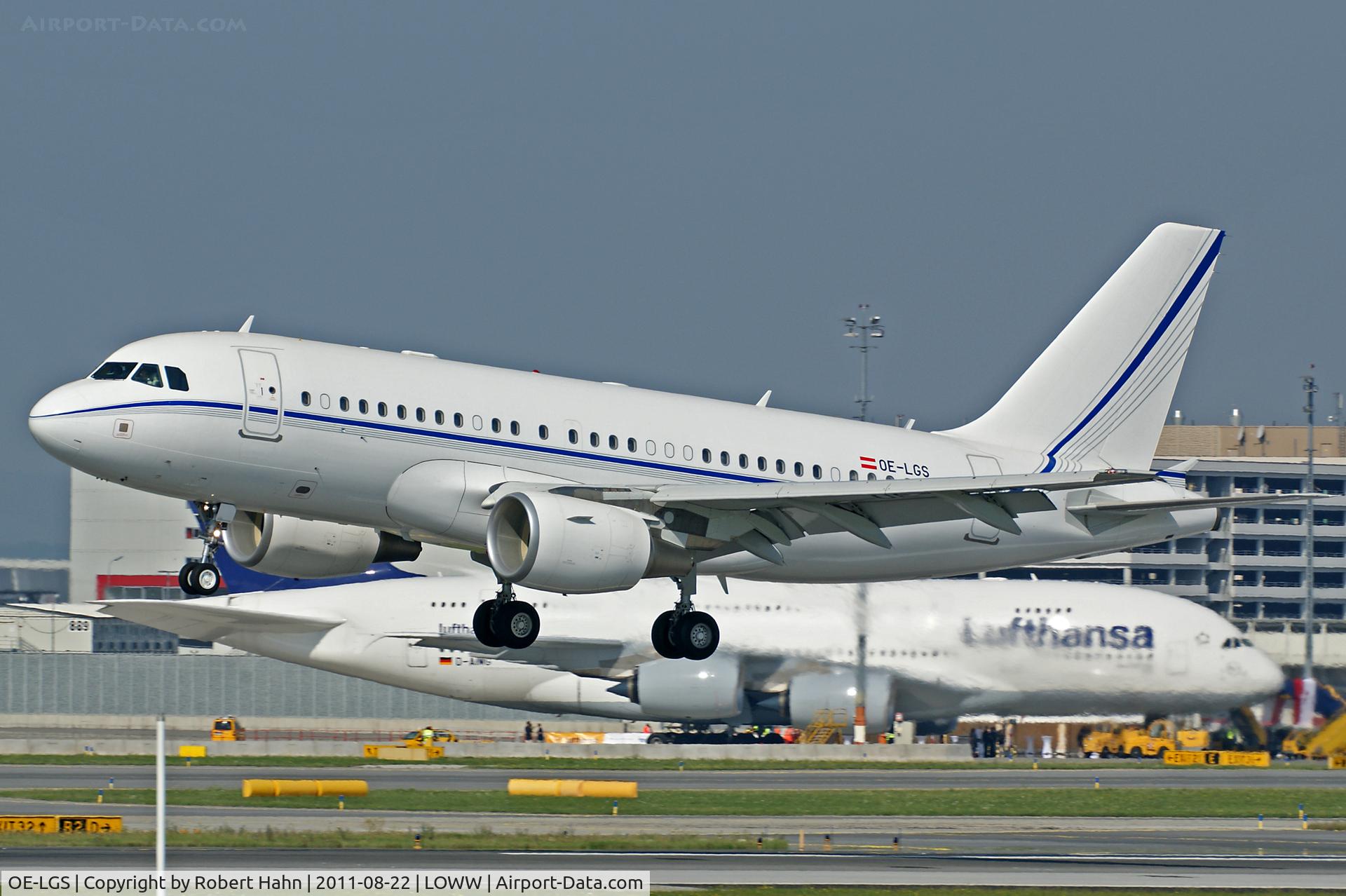 OE-LGS, 2007 Airbus A319-115C C/N 3046, Landing on RWY 16