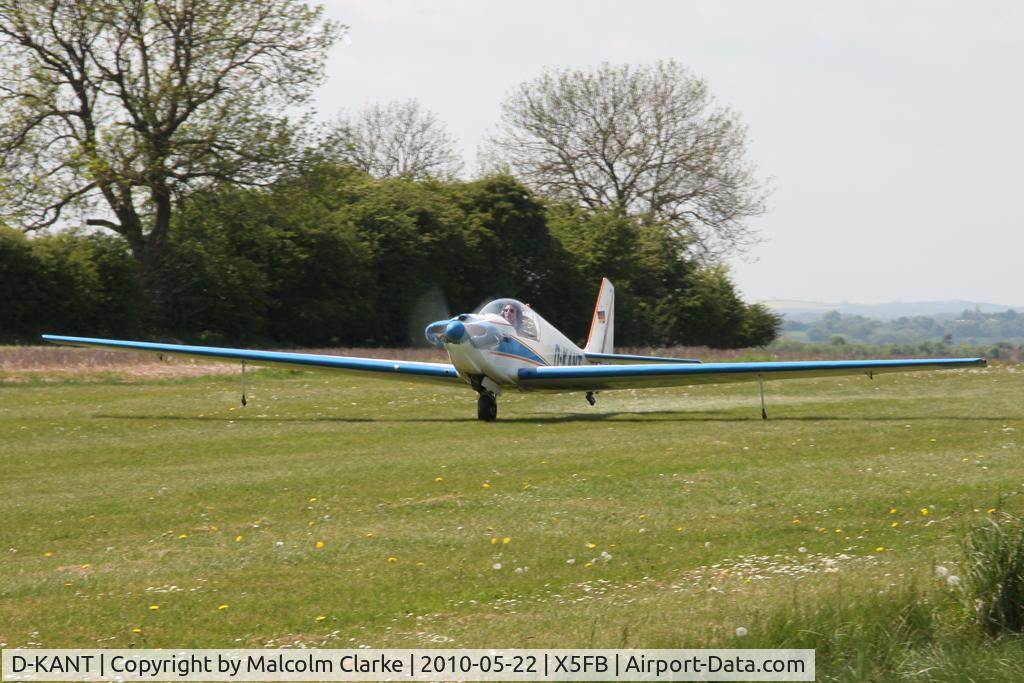 D-KANT, Sportavia-Putzer Fournier RF-4D C/N 4086, Fournier RF-4 on take-off at Fishburn Airfield, May 2010.