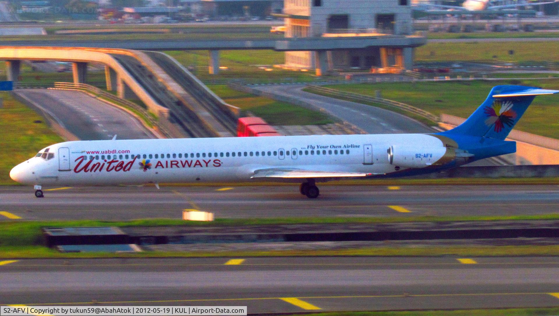 S2-AFV, 1993 McDonnell Douglas MD-83 (DC-9-83) C/N 53377, United Airways