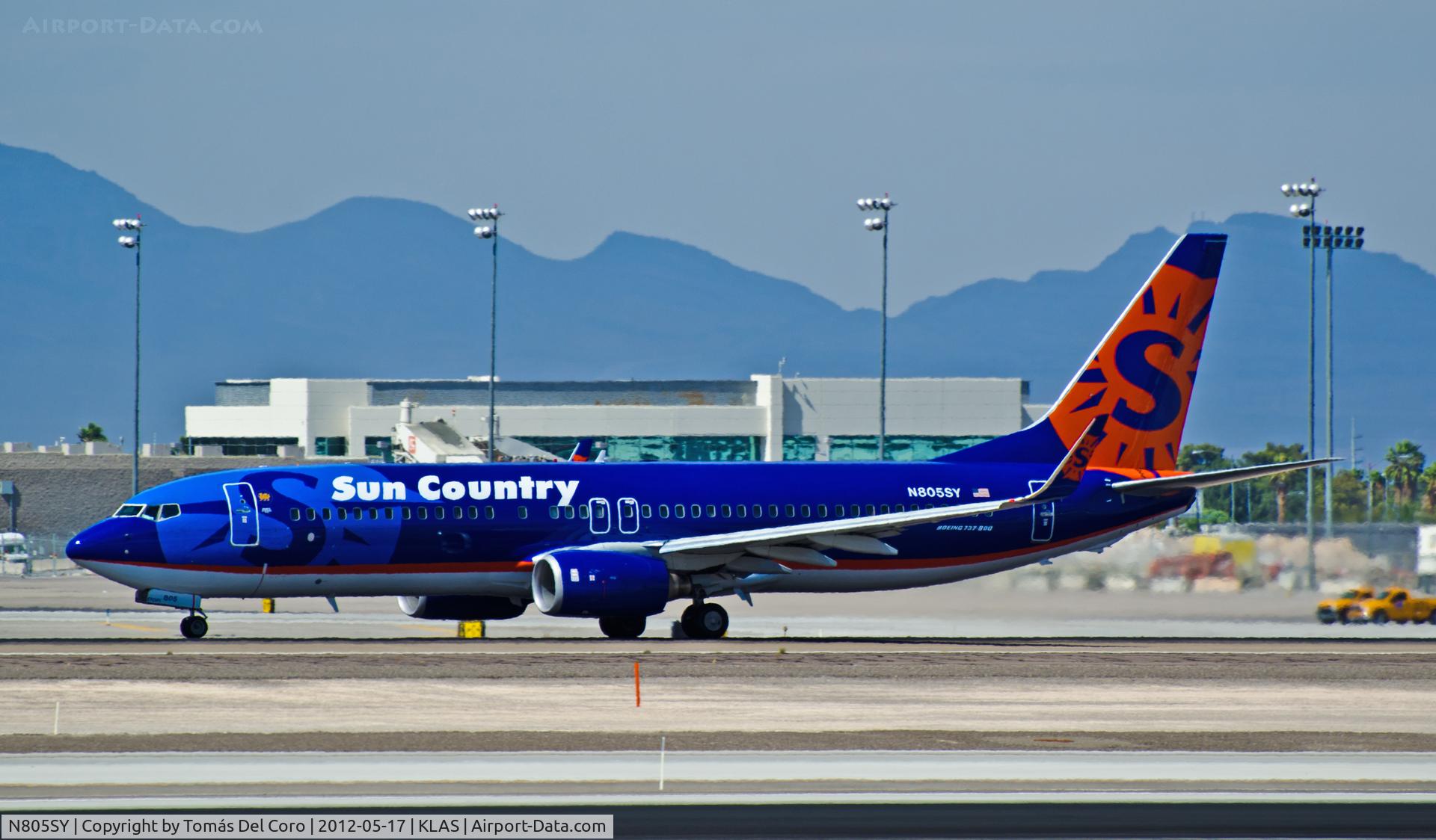 N805SY, 2001 Boeing 737-8Q8 C/N 30032, N805SY Sun Country Airlines 2001 Boeing 737-8Q8 C/N 30032

- Las Vegas - McCarran International (LAS / KLAS)
USA - Nevada, May 17, 2012
Photo: Tomás Del Coro
