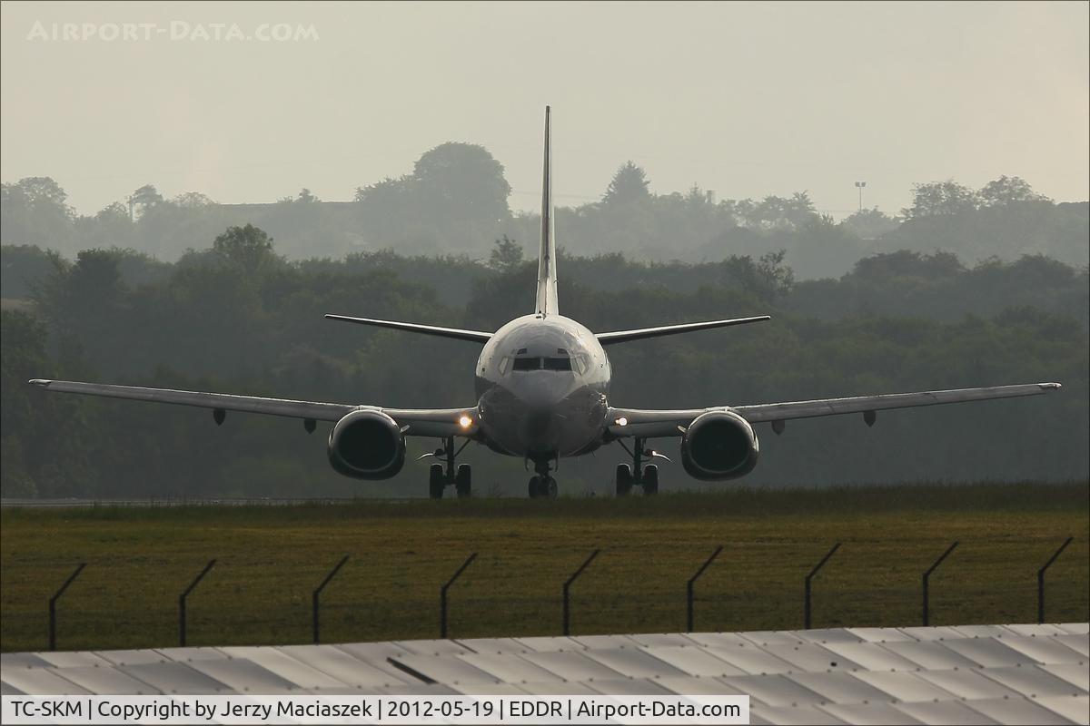 TC-SKM, 1997 Boeing 737-49R C/N 28882, Boeing 737-49R