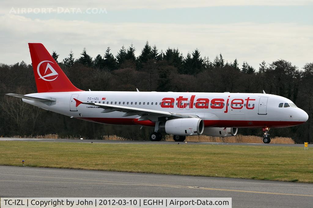 TC-IZL, 2002 Airbus A320-233 C/N 1730, Lining up on 26