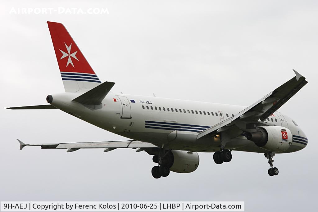 9H-AEJ, 2004 Airbus A319-112 C/N 2186, Ferihegy
