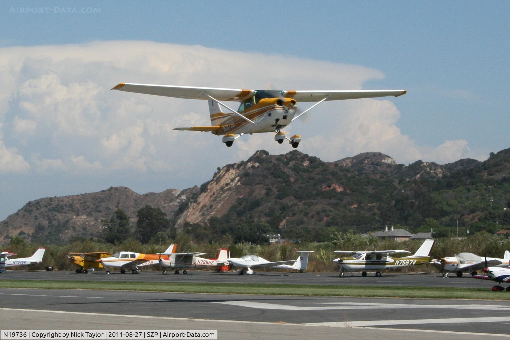 N19736, 1972 Cessna 172L C/N 17260710, Departing 22