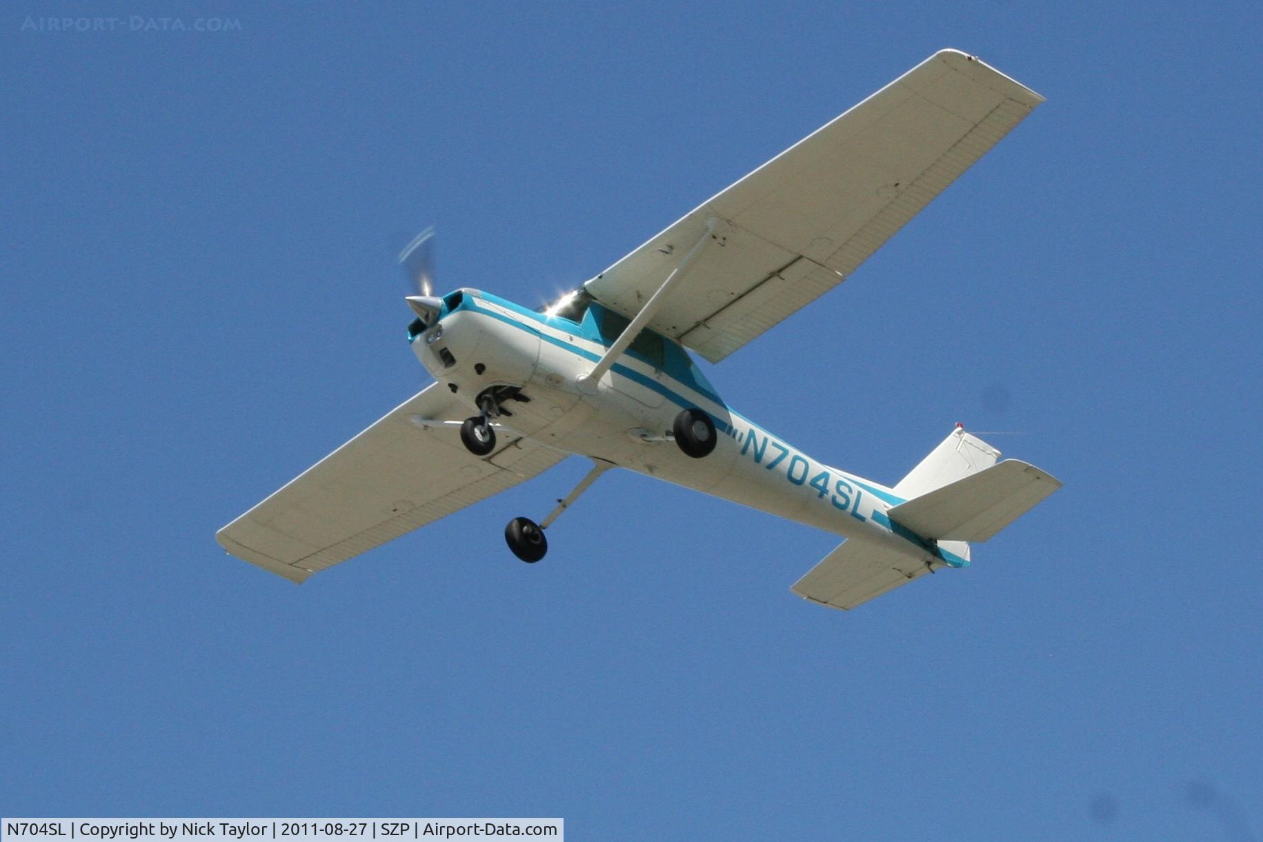 N704SL, 1976 Cessna 150M C/N 15078837, Departing 22