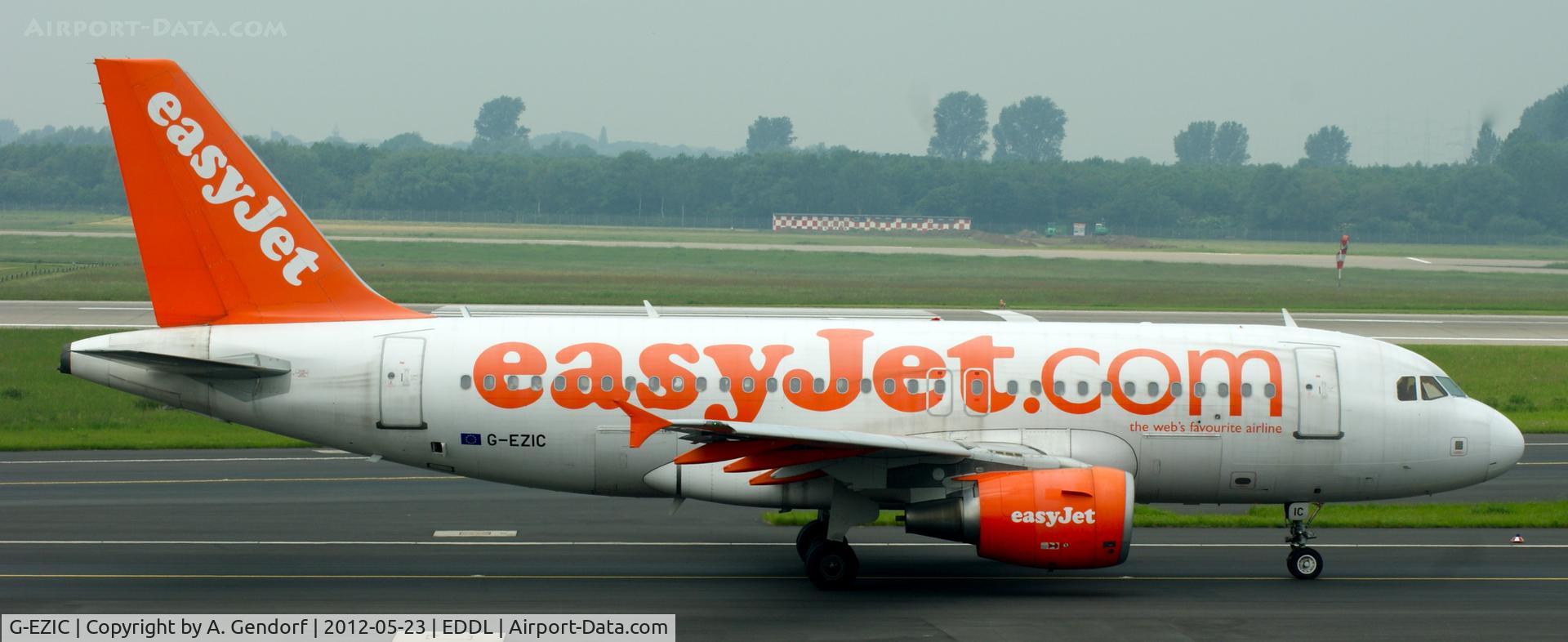 G-EZIC, 2005 Airbus A319-111 C/N 2436, Easy Jet, is taxiing for departure at Düsseldorf Int´l (EDDL)