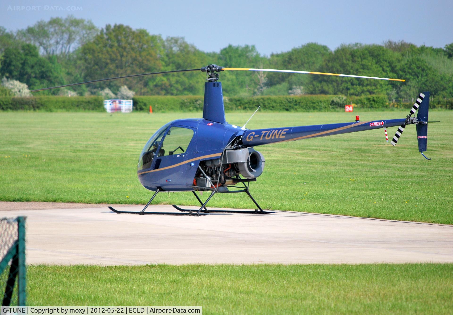 G-TUNE, 1988 Robinson R22 Beta C/N 0818, Robinson R22 Beta at Denham. Ex N60661