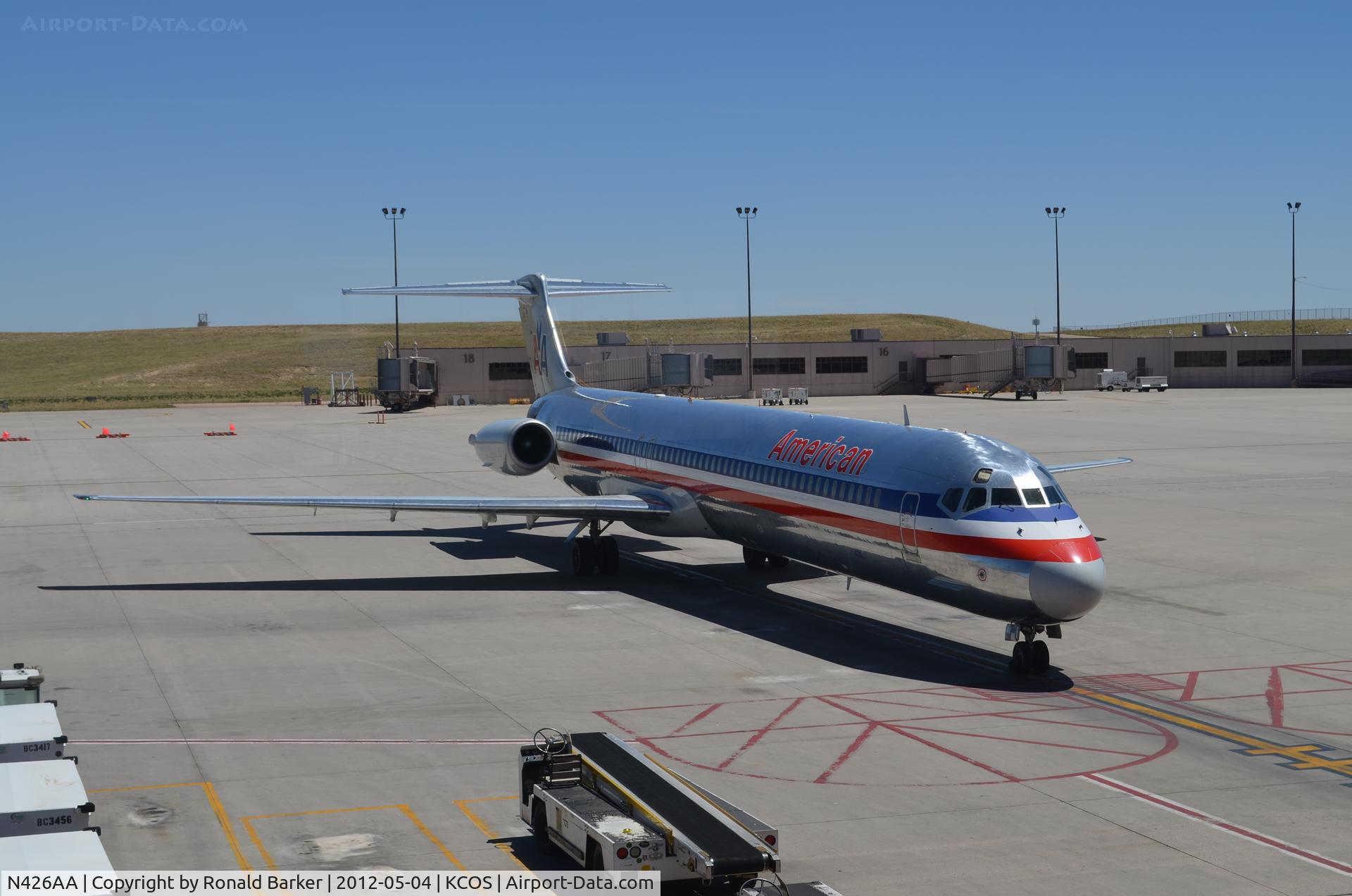 N426AA, 1986 McDonnell Douglas MD-82 (DC-9-82) C/N 49338, COS, CO