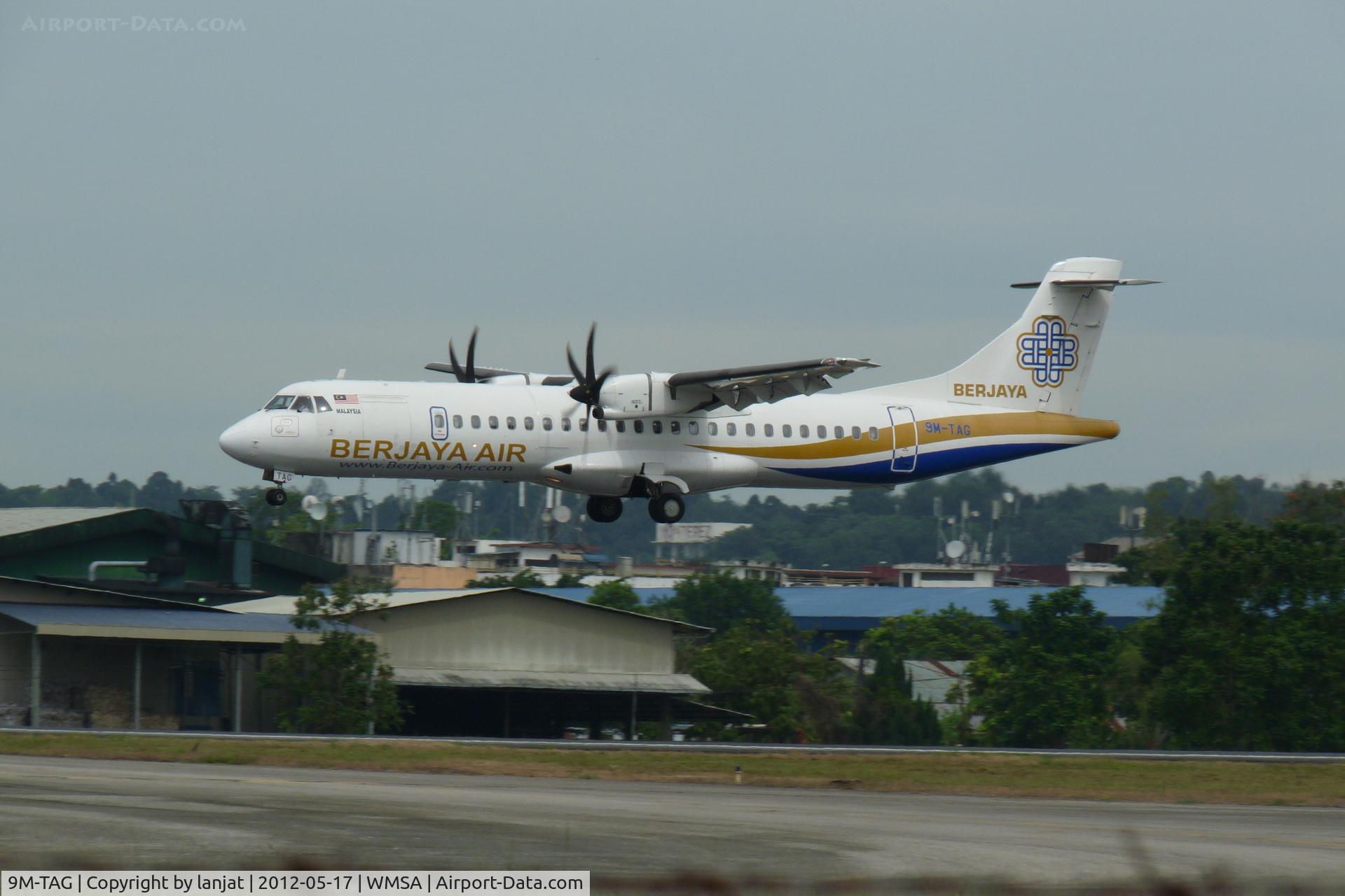 9M-TAG, 2009 ATR 72-212A C/N 858, Approaching SZB Runway 15
