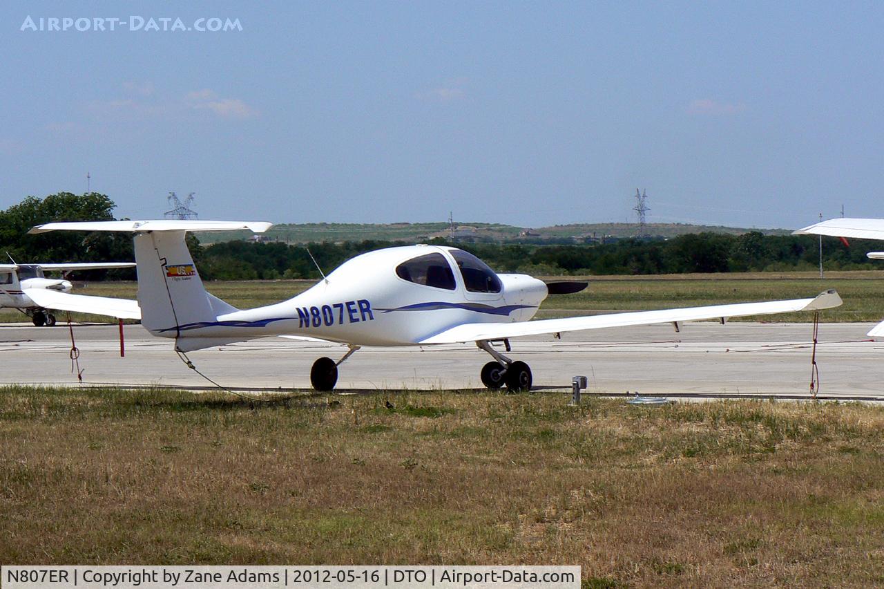 N807ER, 2003 Diamond DA-40 Diamond Star C/N 40.318, At Denton Municipal Airport