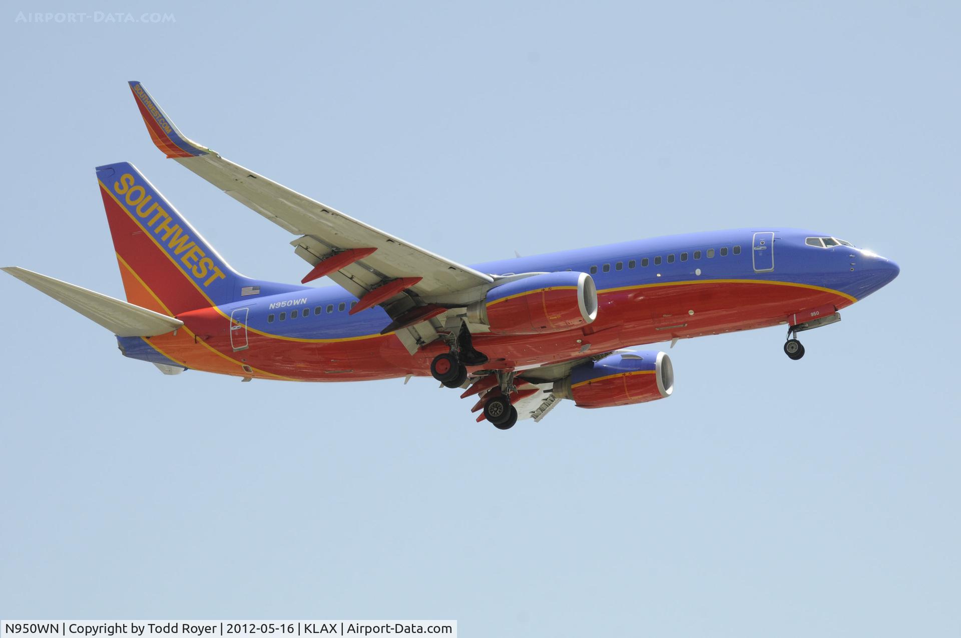 N950WN, 2010 Boeing 737-7H4 C/N 36664, Arriving at LAX on 24R