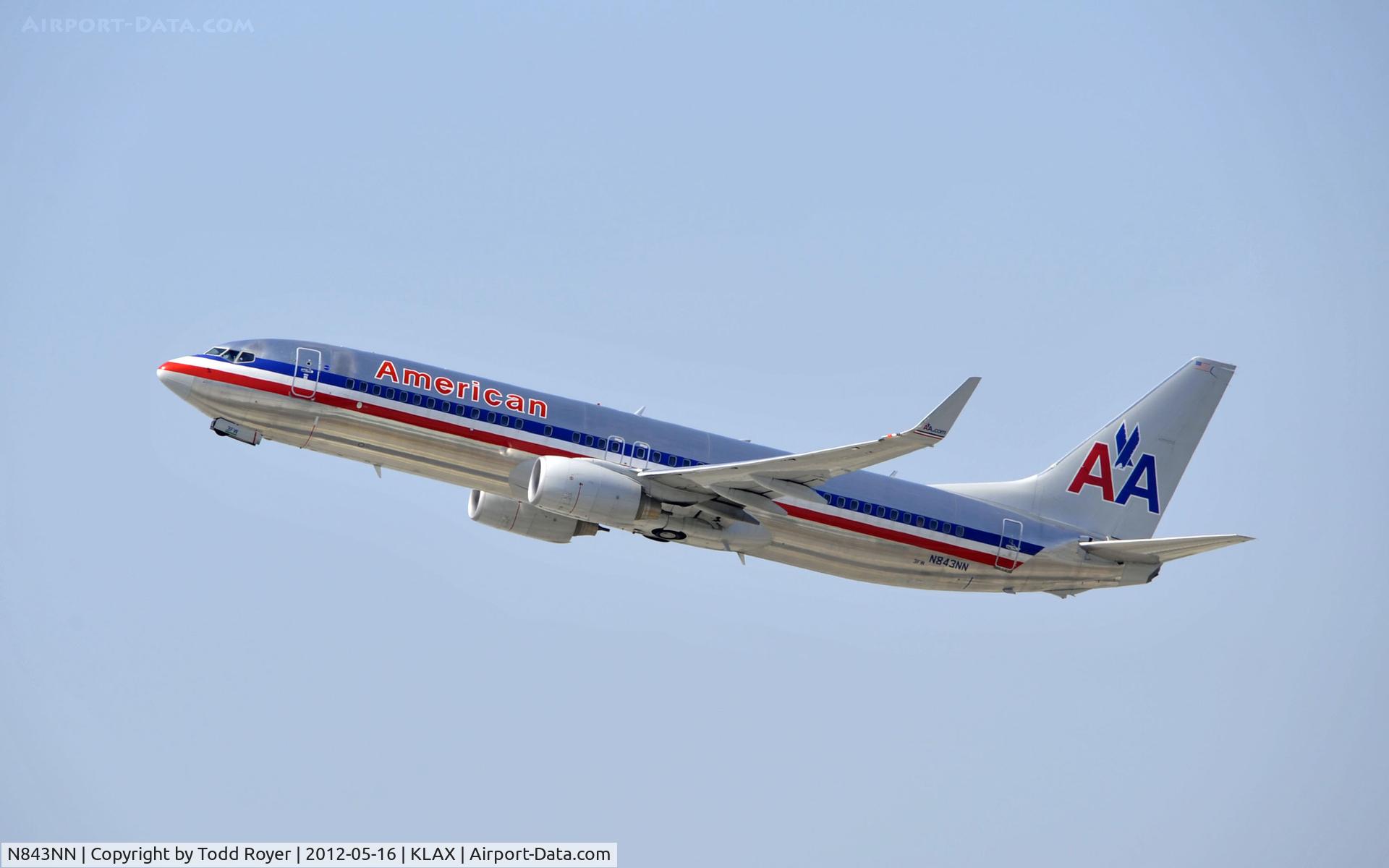 N843NN, 2010 Boeing 737-823 C/N 30906, Departing LAX on 25R