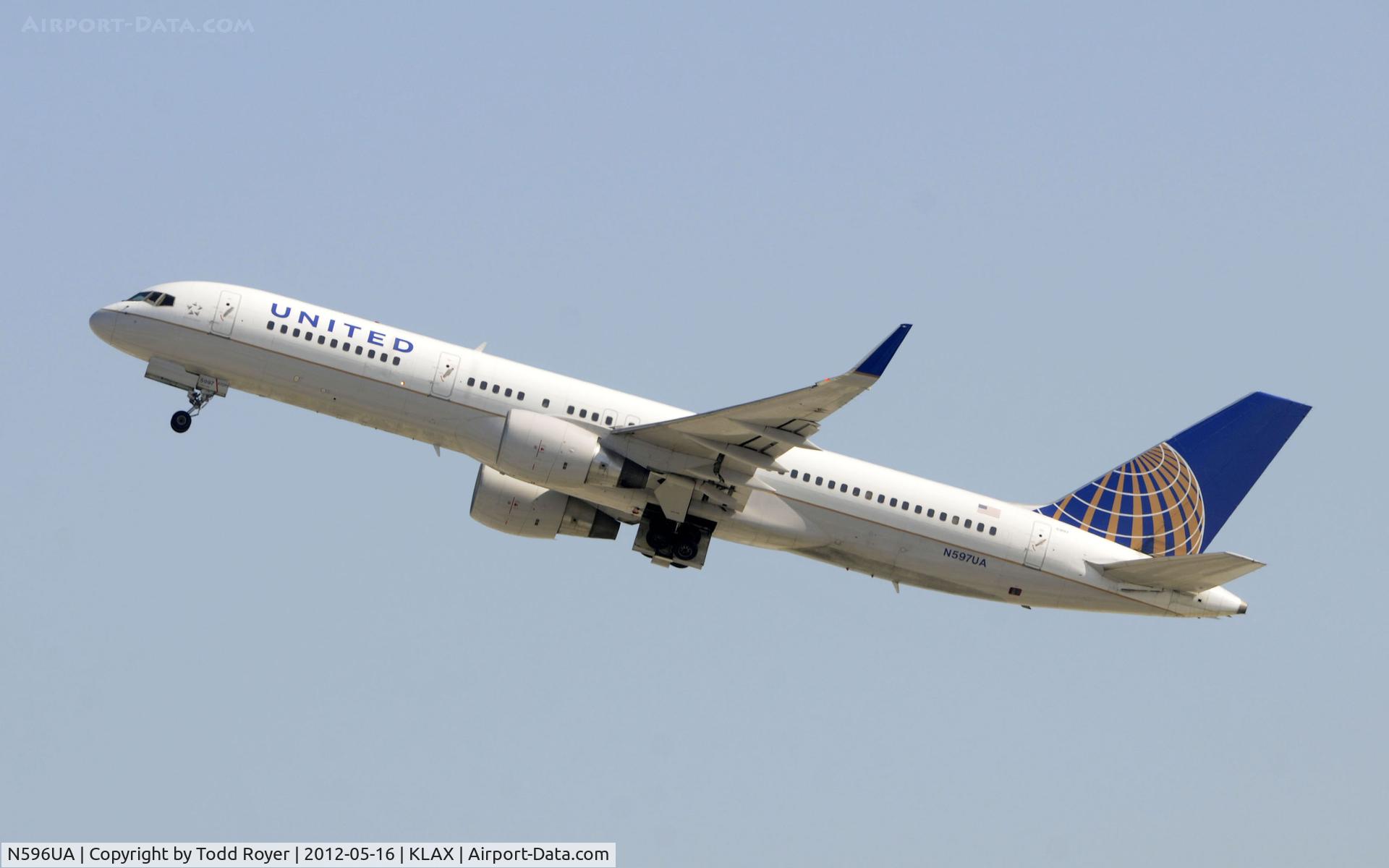 N596UA, 1998 Boeing 757-222 C/N 28749, Departing LAX on 25R