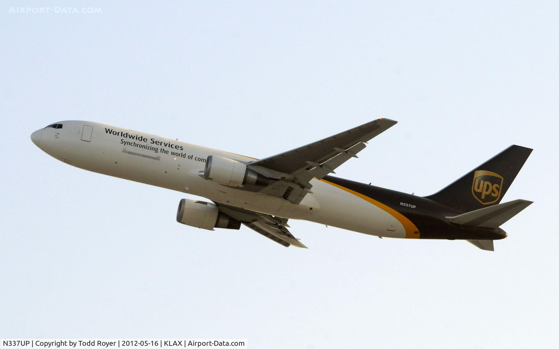 N337UP, 2010 Boeing 767-34AFER C/N 37858, Departing LAX on 25R