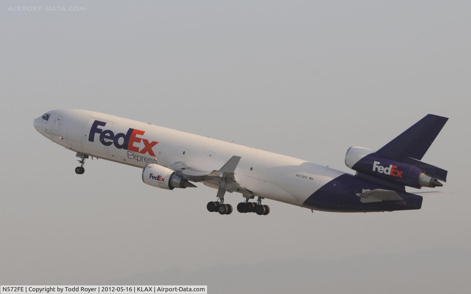 N572FE, 2003 McDonnell Douglas MD-11F C/N 48755, Departing LAX on 25R