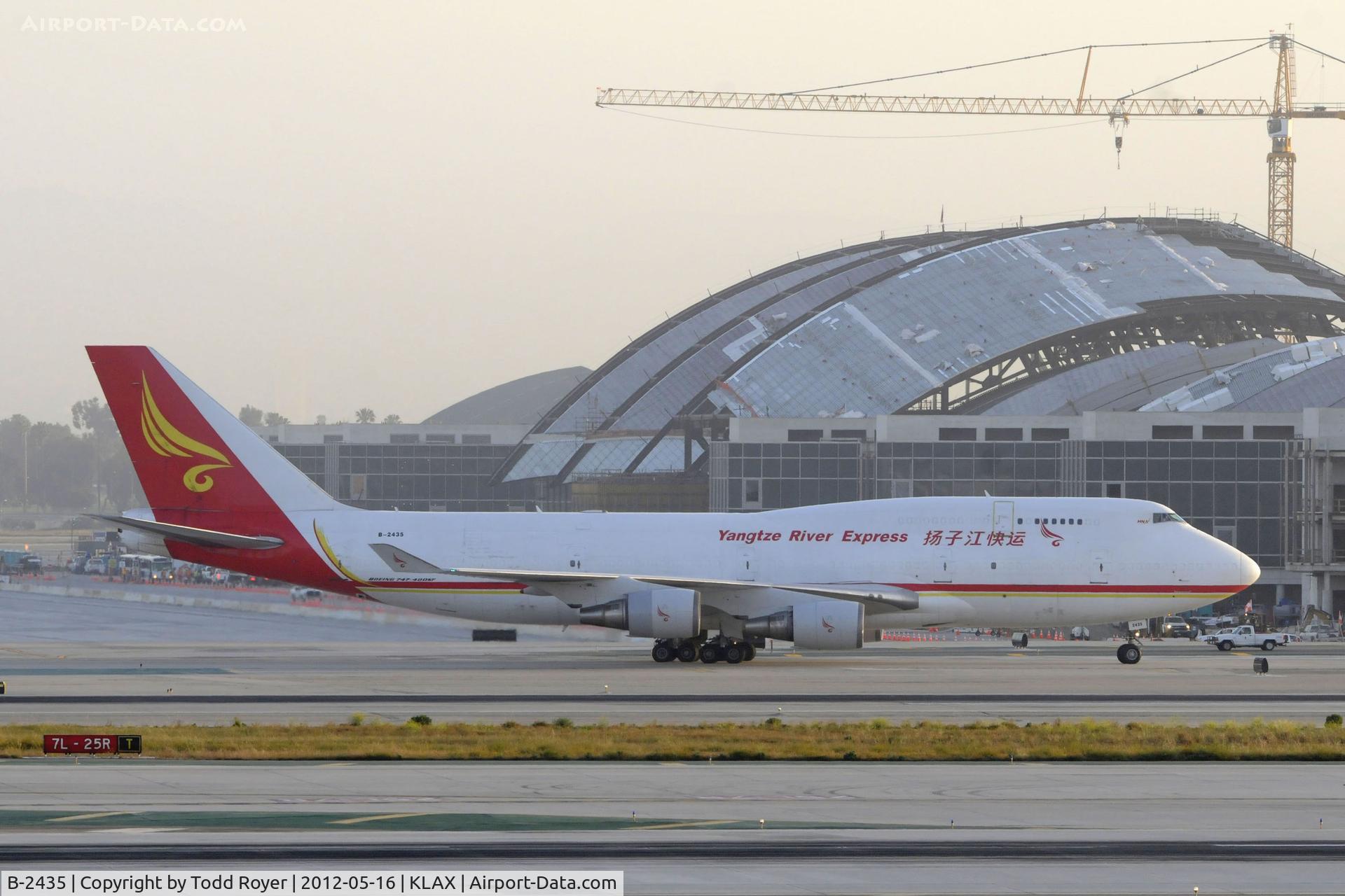 B-2435, 1997 Boeing 747-481(BDSF) C/N 28282, Taxiing to parking at LAX