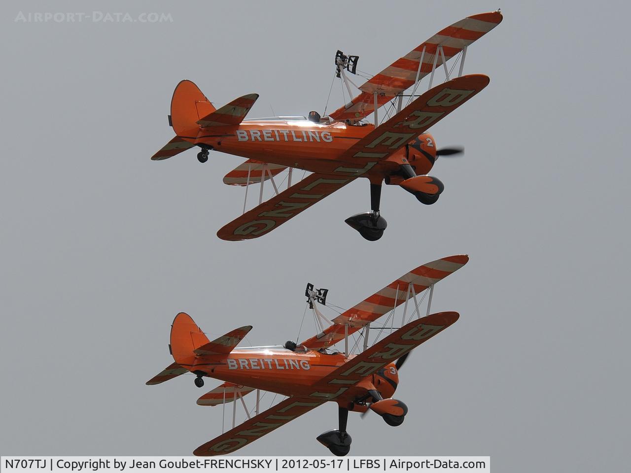 N707TJ, 1943 Boeing A75N1(PT17) C/N 75-950, AeroSuperBatics - Team Guinot