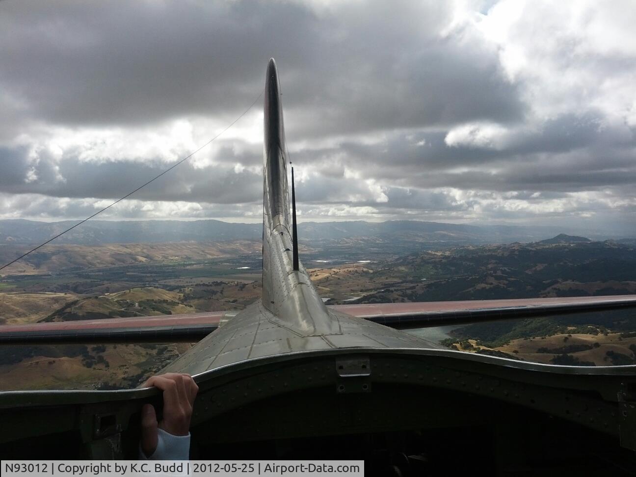 N93012, 1944 Boeing B-17G-30-BO Flying Fortress C/N 32264, Nine-O-Nine in-flight over Mountain View, CA, 