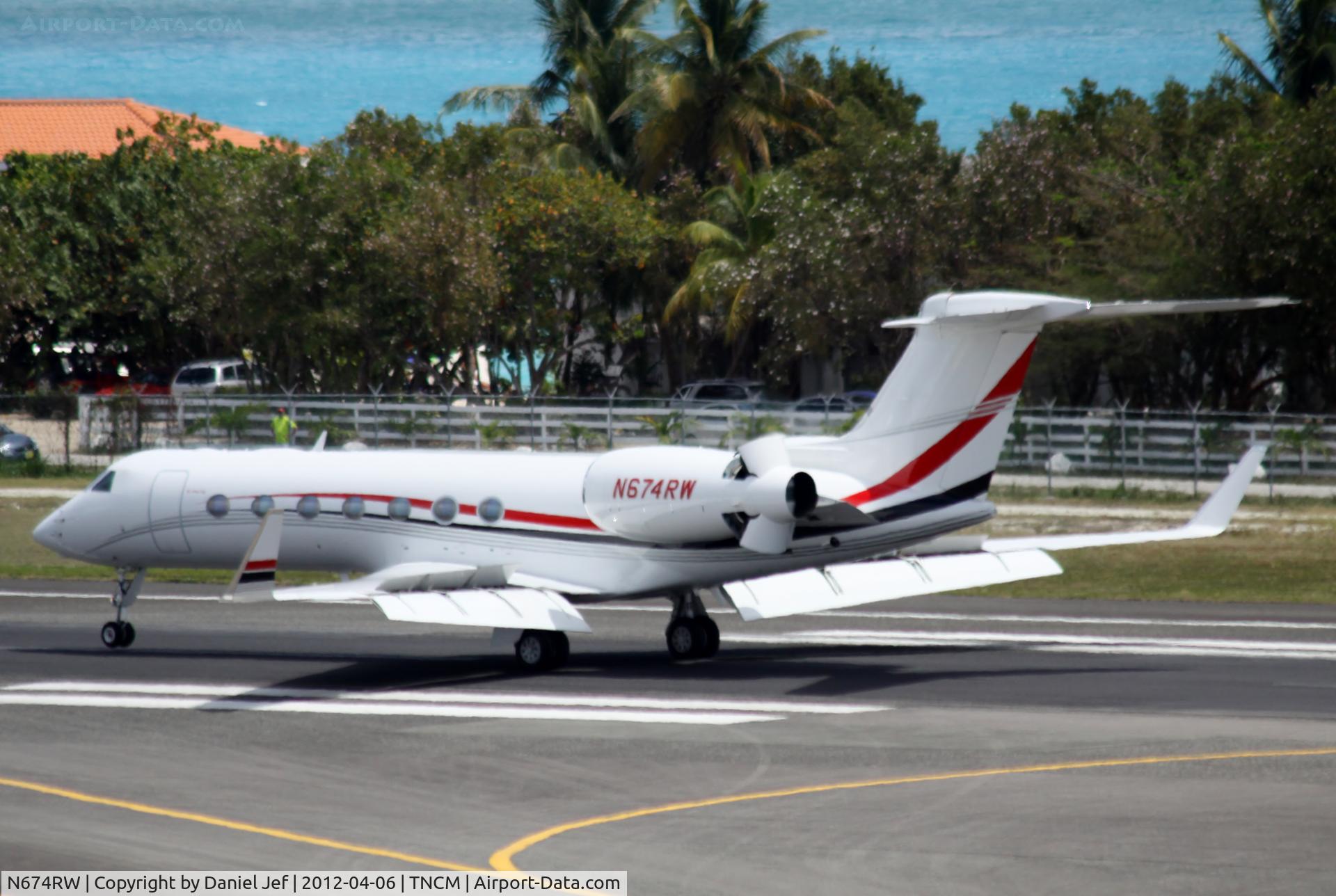 N674RW, 2009 Gulfstream Aerospace GV-SP (G550) C/N 5234, N674RW
