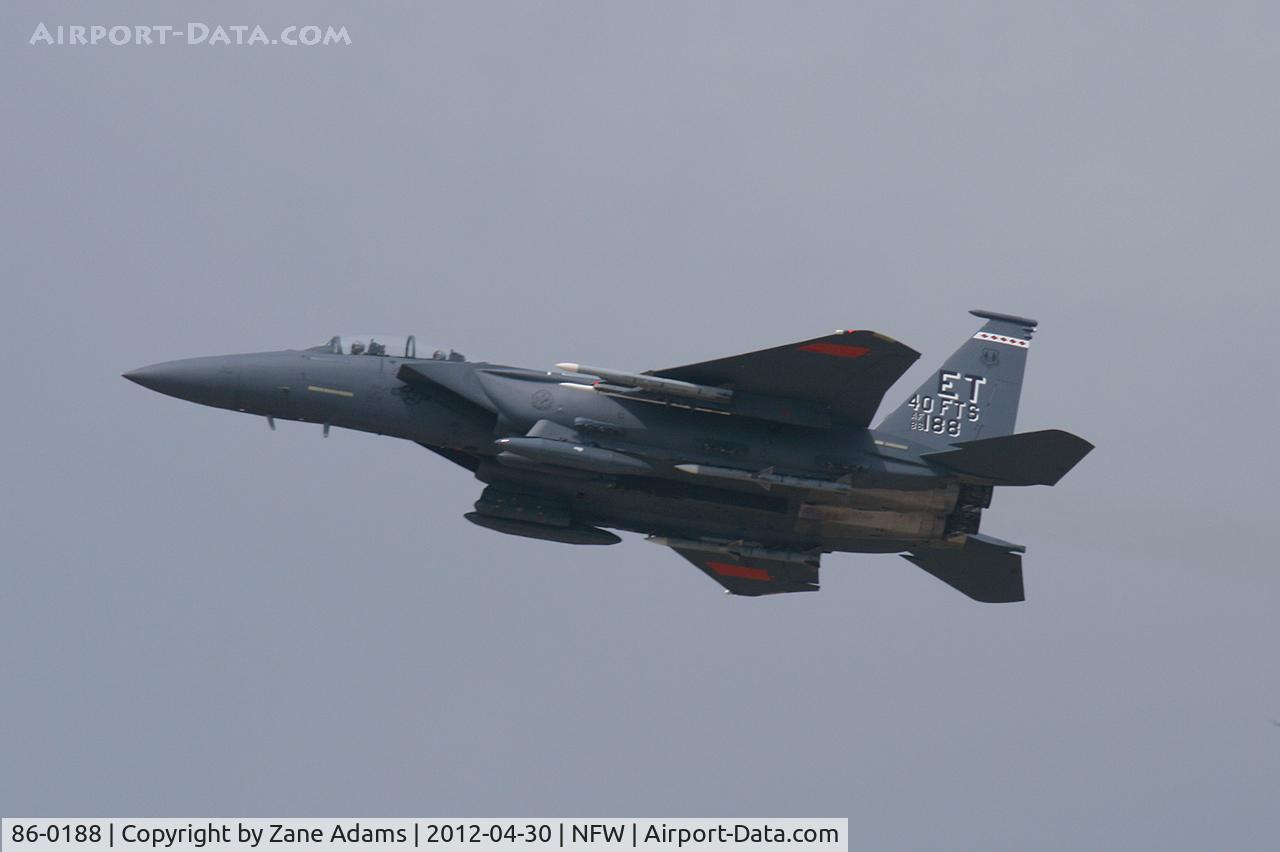 86-0188, 1988 McDonnell Douglas F-15E Strike Eagle C/N 1026/E006, Departing NAS Fort Worth