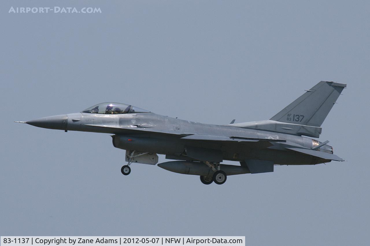 83-1137, 1983 General Dynamics F-16C Fighting Falcon C/N 5C-20, Departing NAS Fort Worth