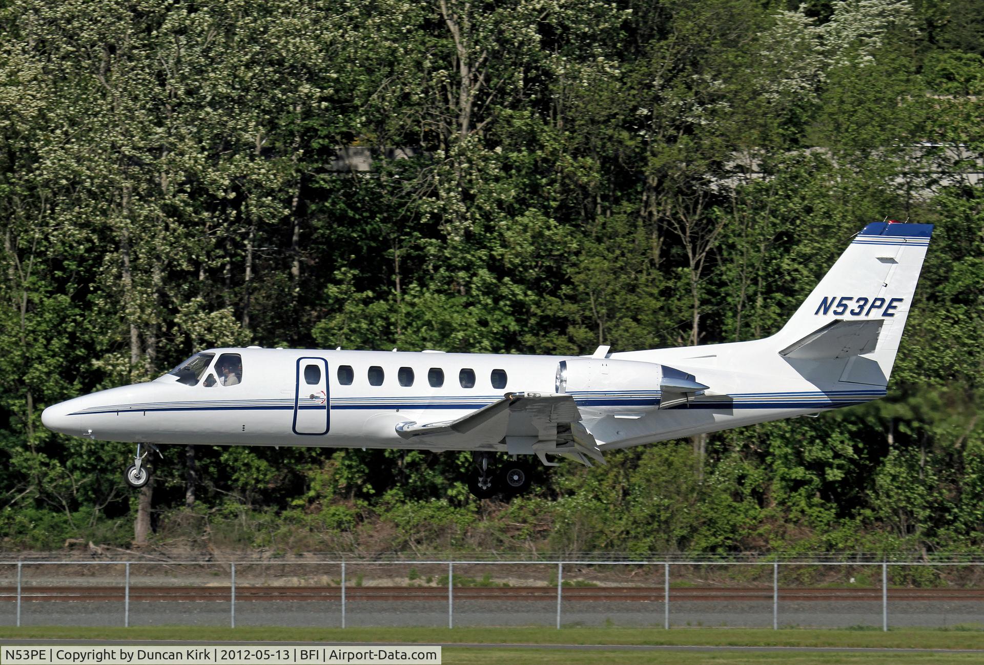 N53PE, 1998 Cessna 560 C/N 560-0464, Short finals to Boeing Field