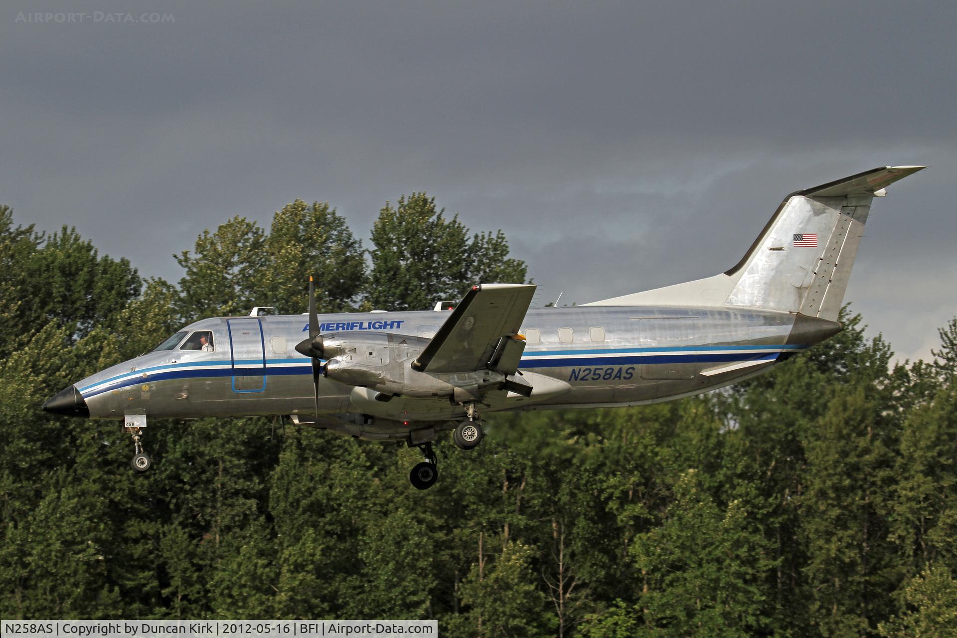 N258AS, 1989 Embraer EMB-120ER Brasilia C/N 120.131, Daily flight to BFI