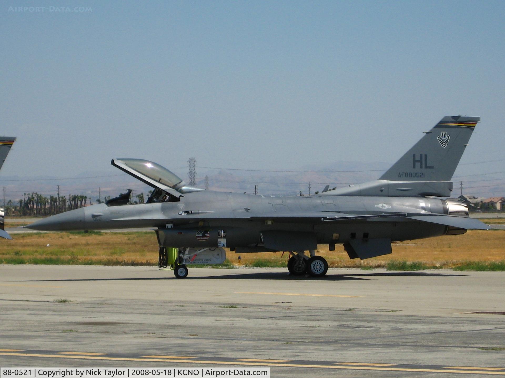 88-0521, 1988 General Dynamics F-16CG Night Falcon C/N 1C-123, Chino Air Show 08