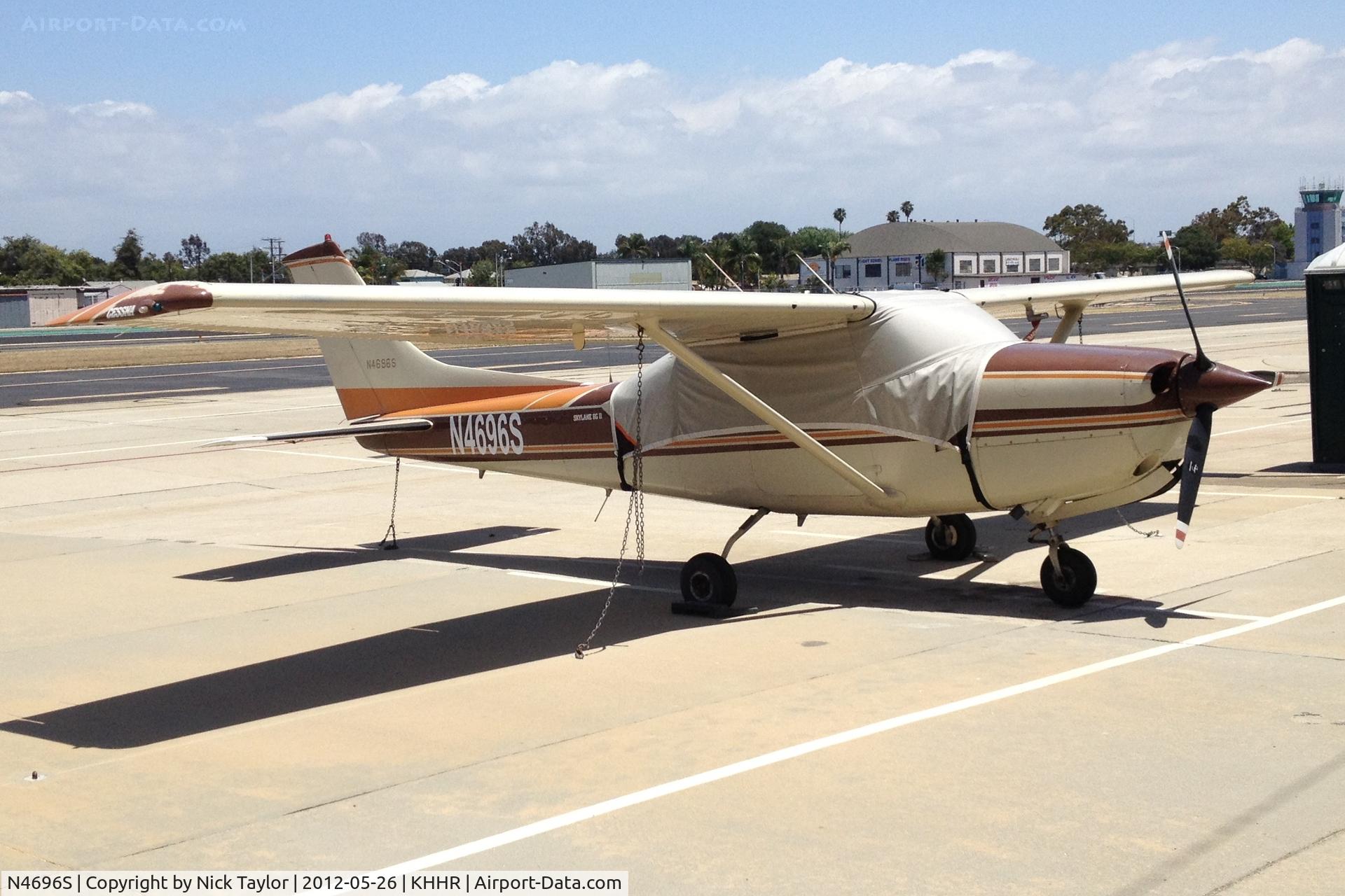 N4696S, 1979 Cessna R182 Skylane RG C/N R18201385, Parked on the south side