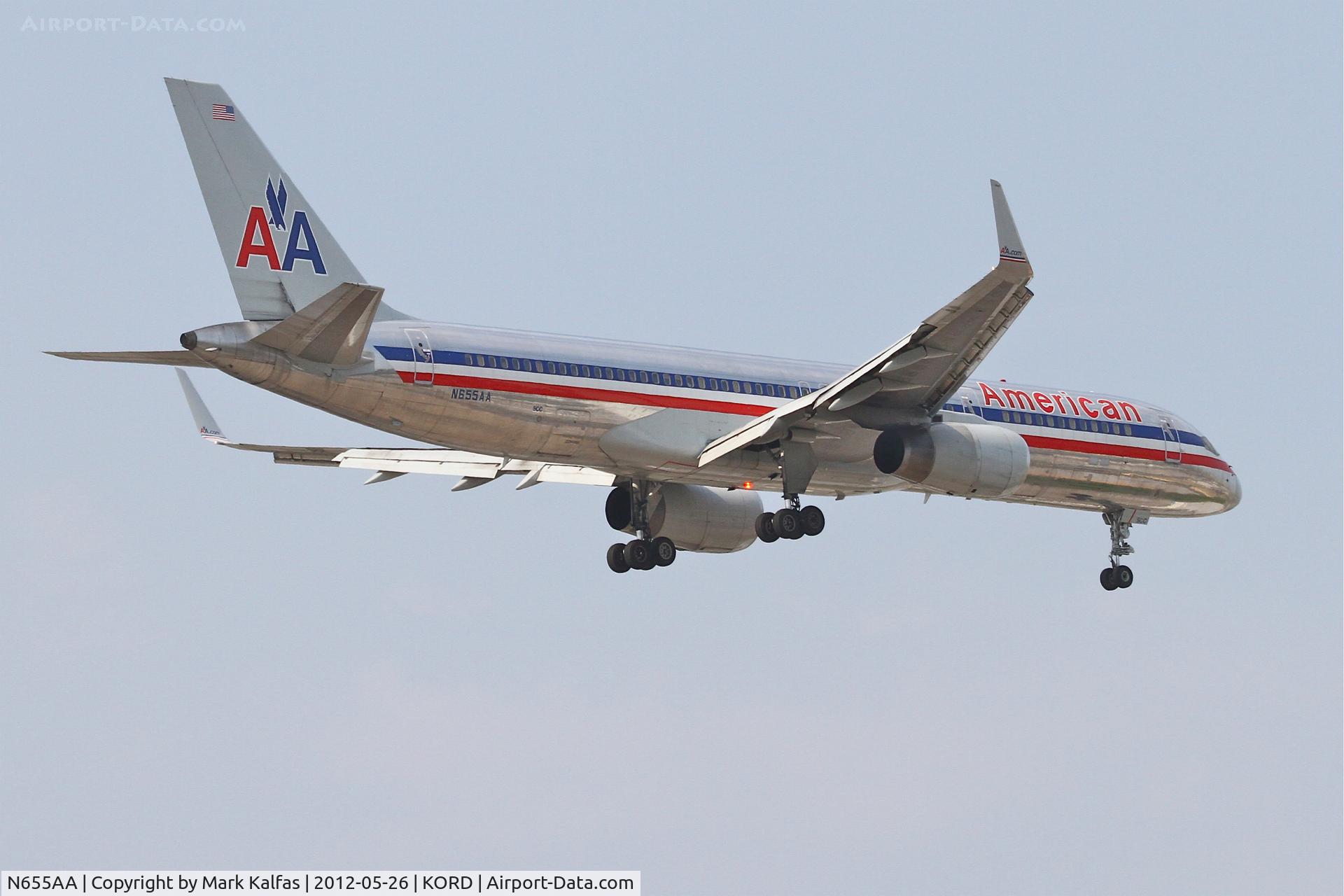 N655AA, 1991 Boeing 757-223 C/N 24613, American Airlines Boeing 757-223, AAL457 arriving from Miami Int'l/KMIA, RWY 10 approach KORD.