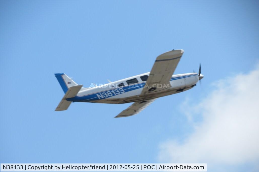 N38133, Piper PA-32R-300 Cherokee Lance C/N 32R-7780389, Wheels up and making a pattern flight
