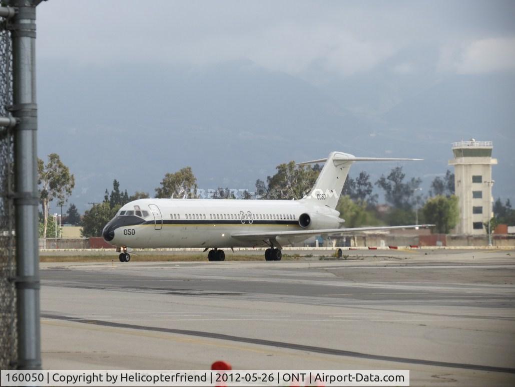 160050, 1975 McDonnell Douglas C-9B (DC-9-33) Skytrain II C/N 47699, Taxiing towards Guardian Air parking area