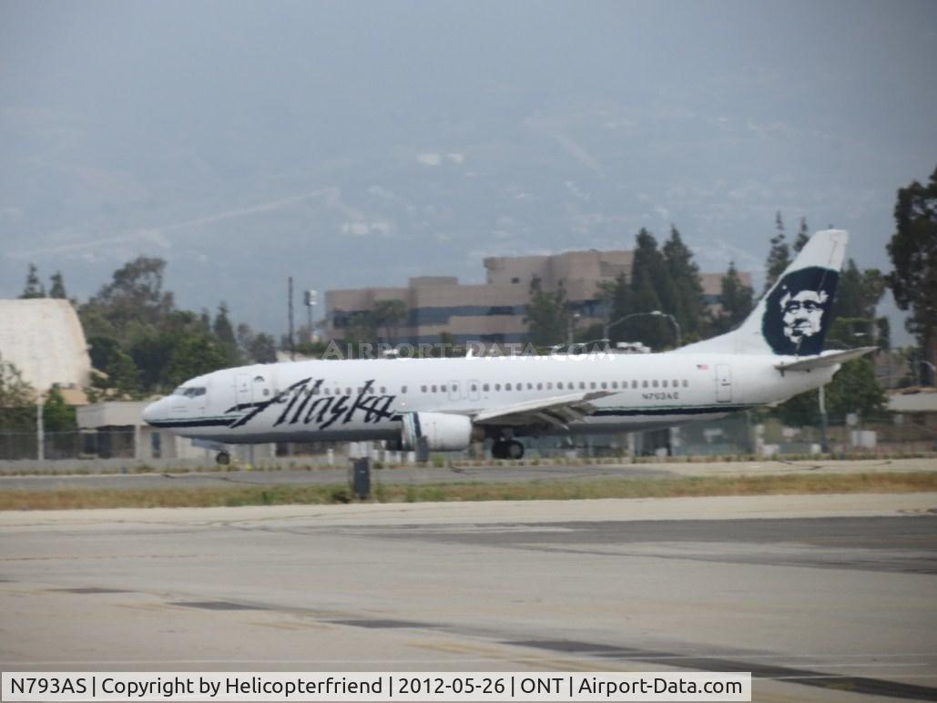 N793AS, 1998 Boeing 737-490 C/N 28888, Rolling out after landing on 26R