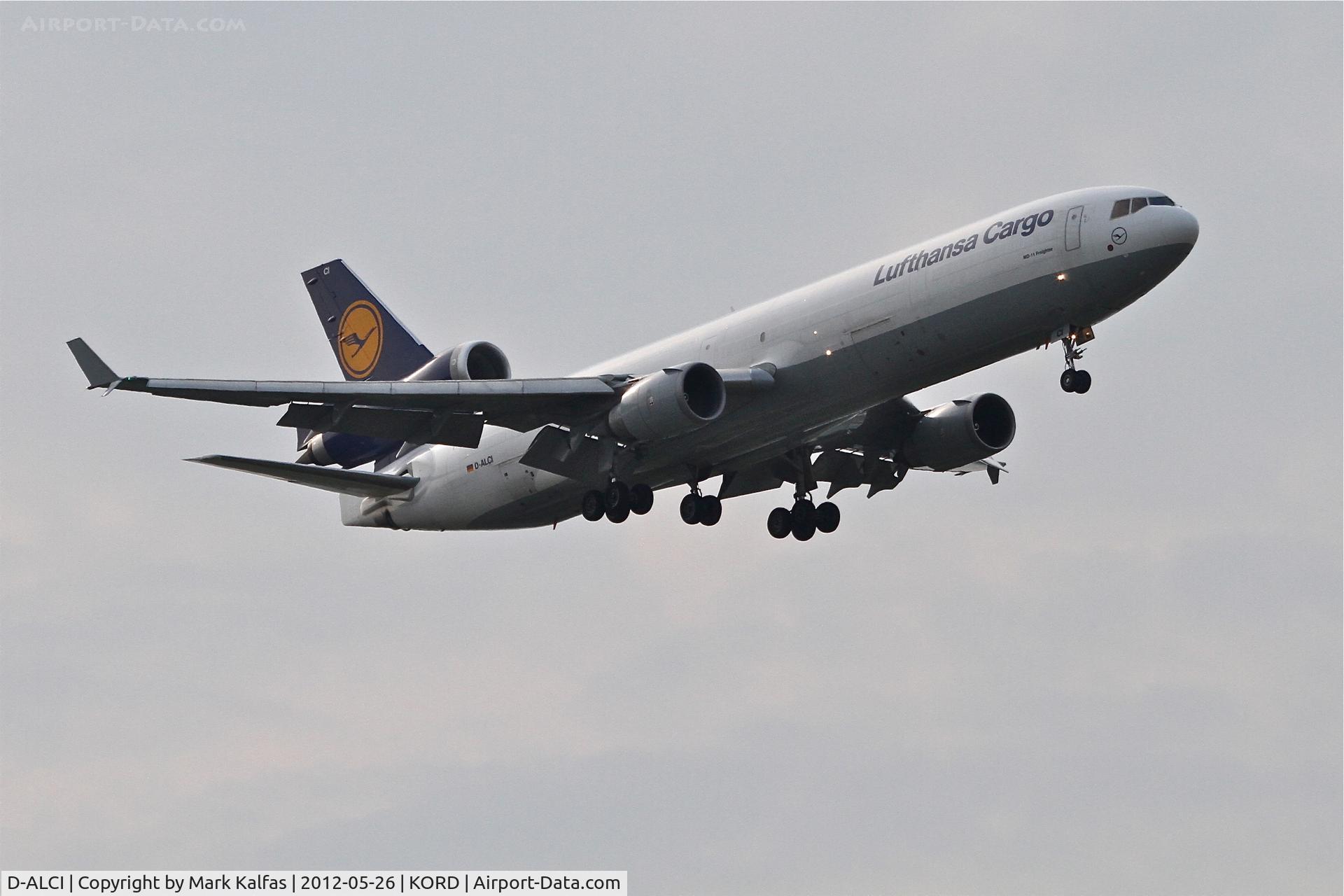 D-ALCI, 2000 McDonnell Douglas MD-11F C/N 48800, Lufthansa Cargo McDonnell Douglas MD-11F, GEC8220 arriving from Frankfurt Int'l/EDDF, RWY 10 approach KORD.