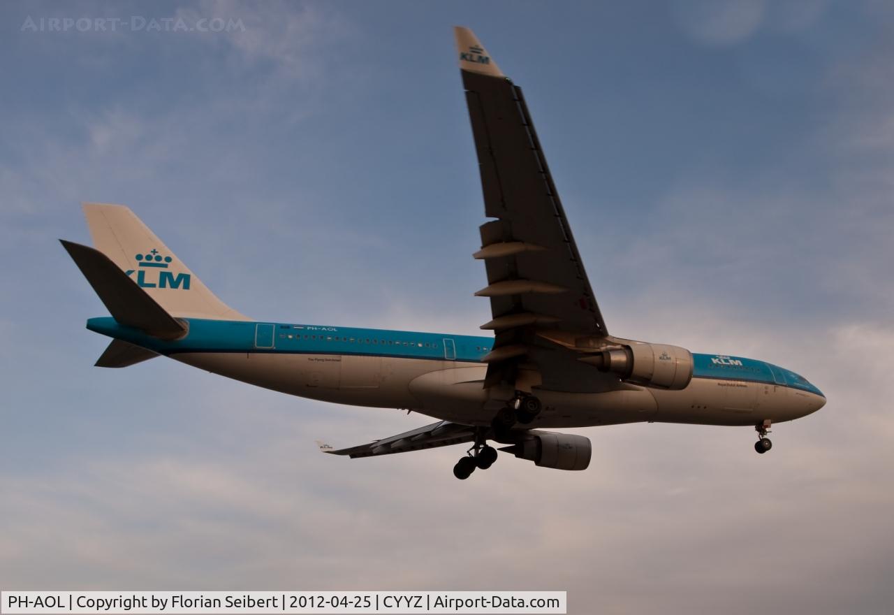 PH-AOL, 2008 Airbus A330-203 C/N 900, Short final rwy 23