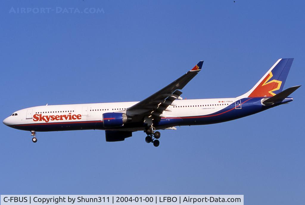 C-FBUS, 1995 Airbus A330-322 C/N 095, Landing rwy 32L
