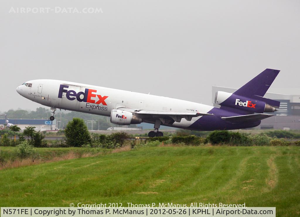 N571FE, 1980 McDonnell Douglas MD-10-10F C/N 47830, FedEX 445 Heavy rotating on 27L departing a very overcast PHL.