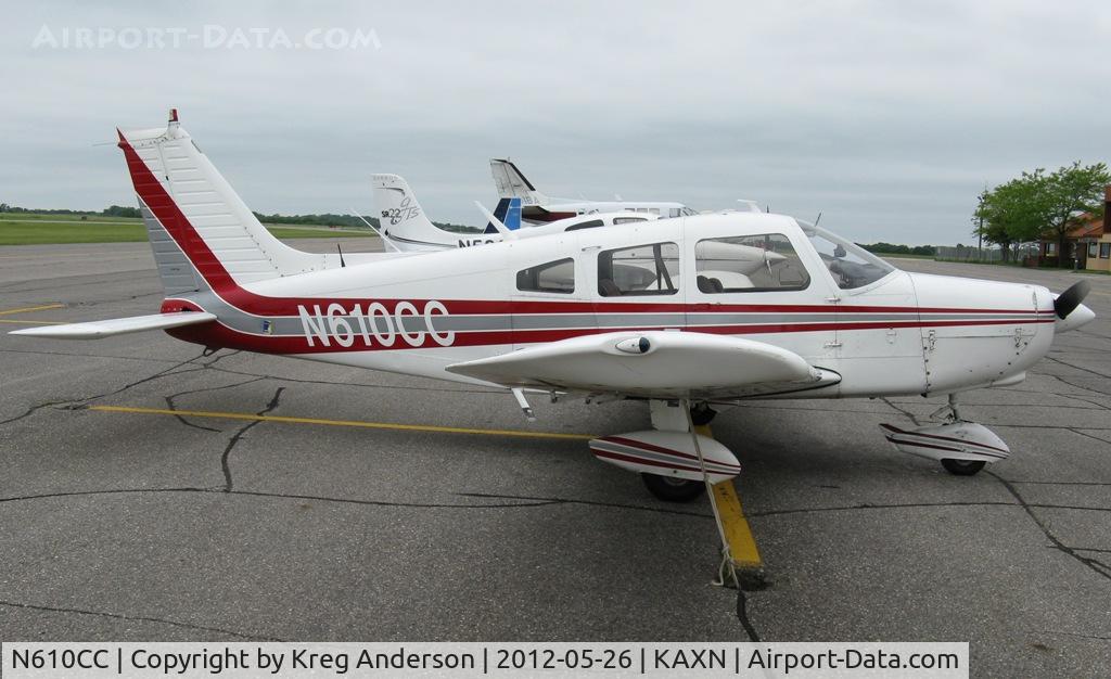 N610CC, 1976 Piper PA-28-151 Cherokee Warrior C/N 28-7615140, Piper PA-28-151 Cherokee on the line.