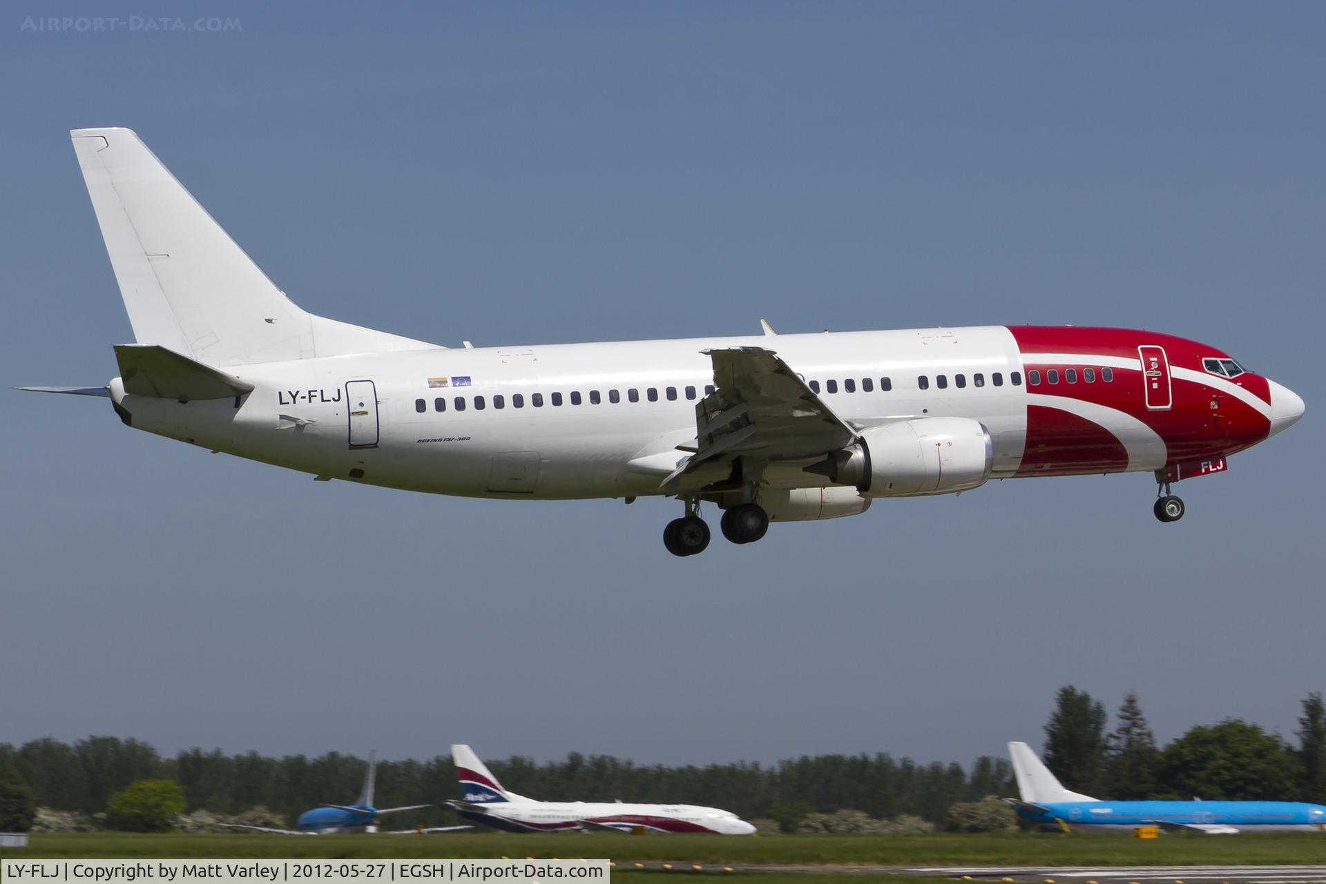 LY-FLJ, 1989 Boeing 737-3K2 C/N 24327, Arriving at EGSH.