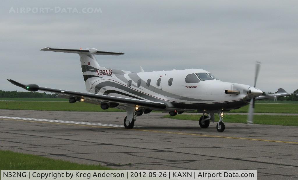 N32NG, 2012 Pilatus PC-12/47E C/N 1332, Pilatus PC-12 landing after doing a demonstration flight for a video crew.