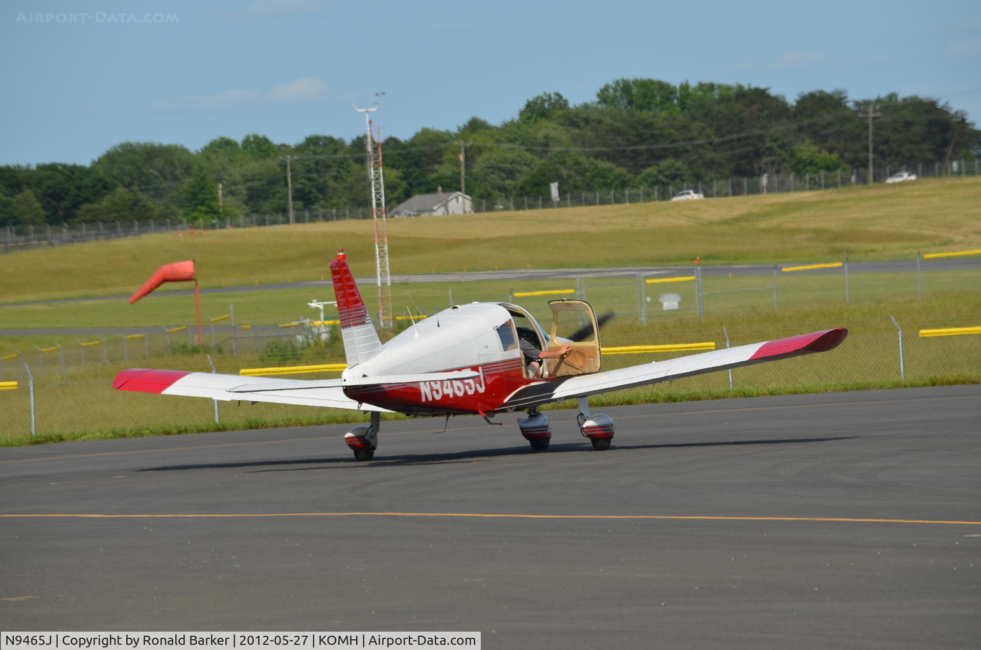 N9465J, 1966 Piper PA-28-180 C/N 28-3579, Taxi Orange