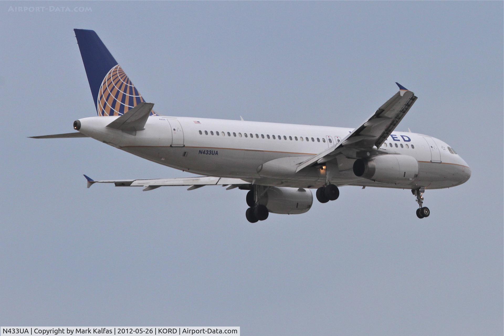 N433UA, 1996 Airbus A320-232 C/N 589, United Airlines Airbus A320-232, UAL388 arriving from Portland Int'l /KPDX, RWY 10 approach KORD.