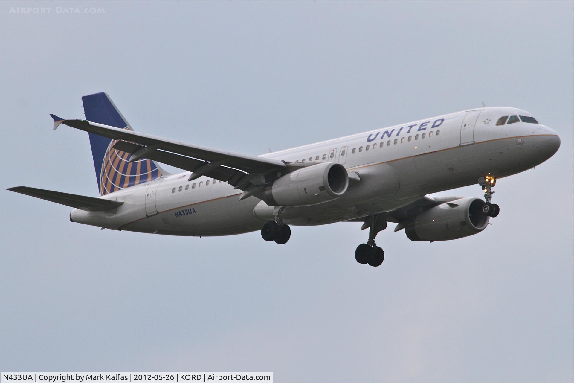 N433UA, 1996 Airbus A320-232 C/N 589, United Airlines Airbus A320-232, UAL388 arriving from Portland Int'l /KPDX, RWY 10 approach KORD.